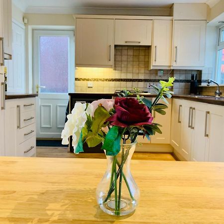 Homely Detached 3 Bedroom House Near Sheffield 로더럼 외부 사진